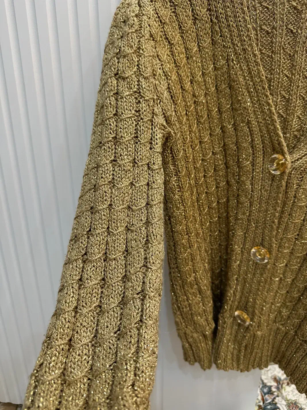 بافت|لباس|نسیم‌شهر, |دیوار