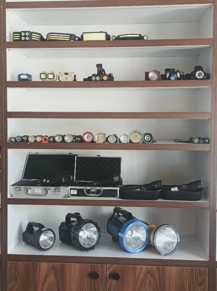 چراغ قوه هدلایت لیزر خطی و حرارتی و یووی|لامپ و چراغ|قم, چهل درخت|دیوار