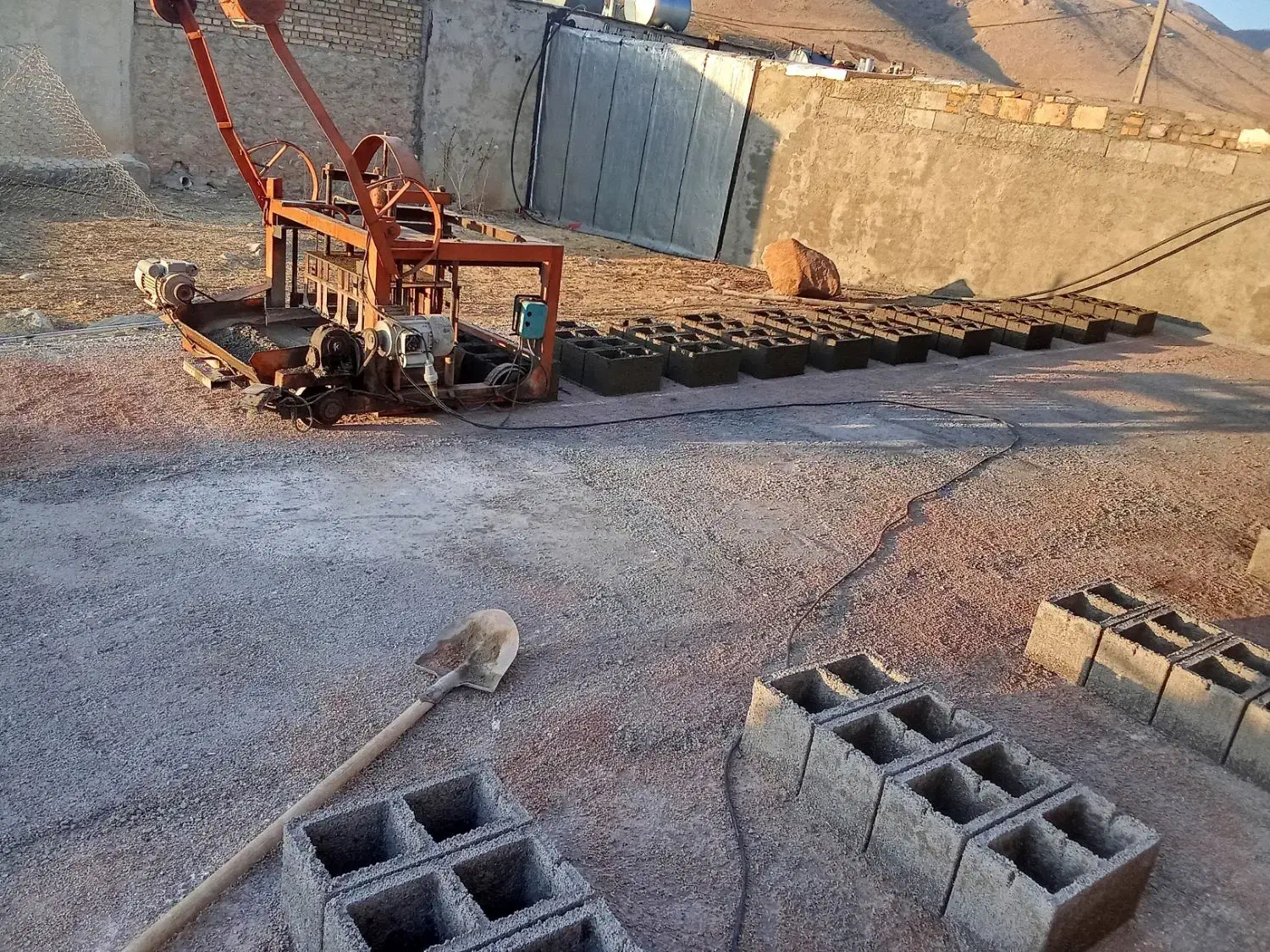 بلوک سیمانی ته پر آبسرده|مصالح و تجهیزات ساختمان|بروجرد, |دیوار