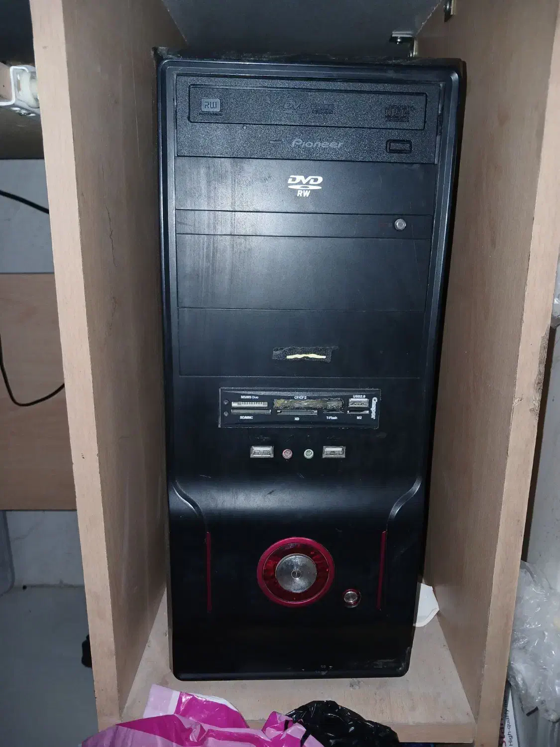 کامپیوتر|رایانه رومیزی|کاشان, کارگر|دیوار