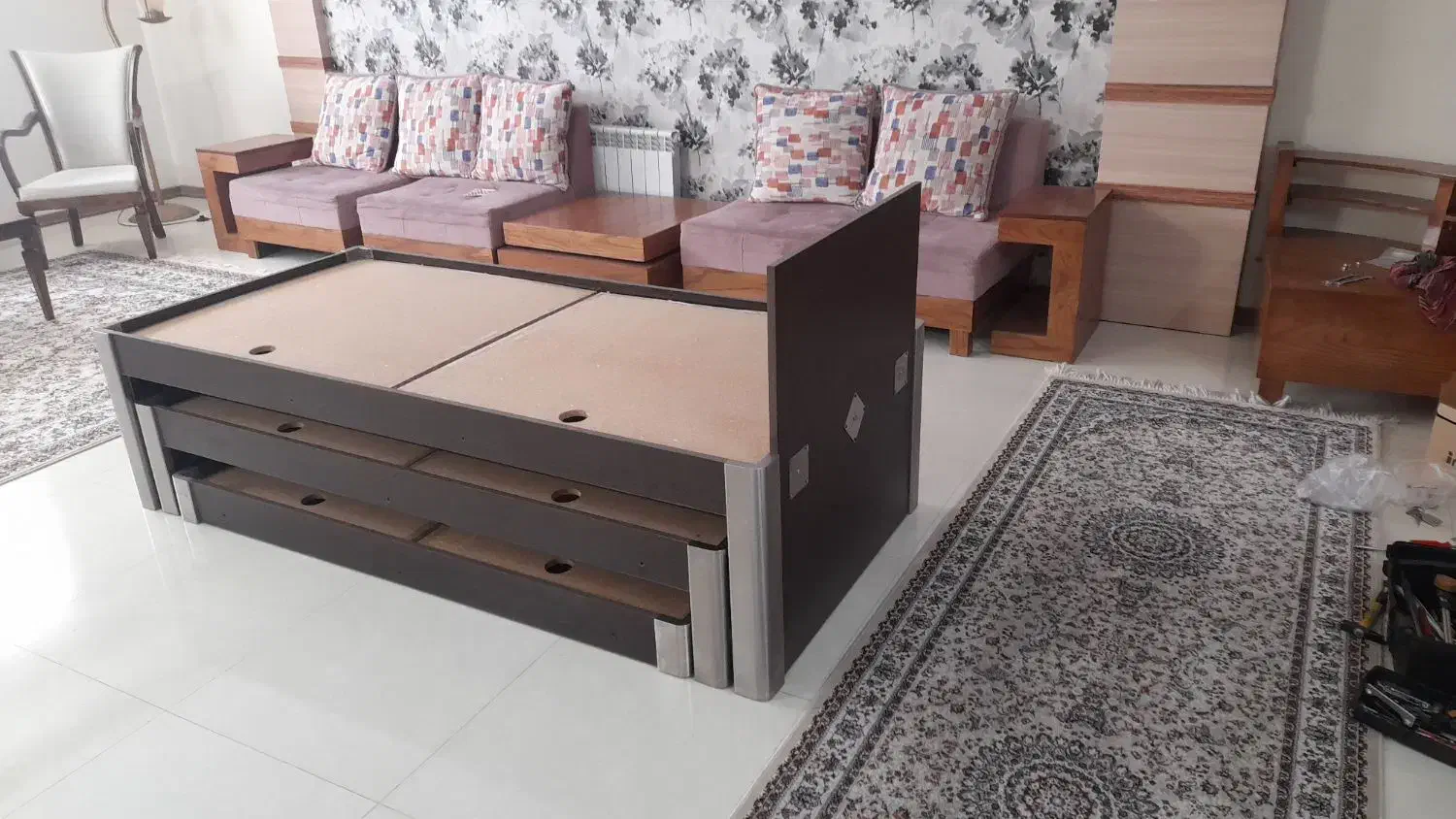 تخت کمجا ، سه تایی کشویی زیر هم با چرخ مخفی|تخت و سرویس خواب|مشهد, صیاد شیرازی|دیوار