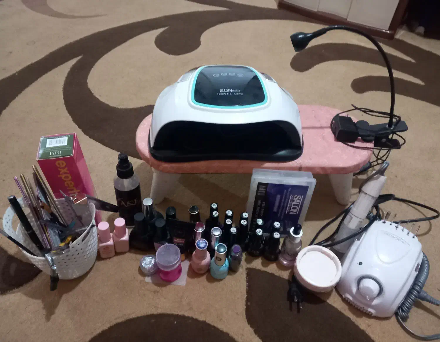 وسایل ناخون|آرایشگاه و سالن‌های زیبایی|گرگان, |دیوار