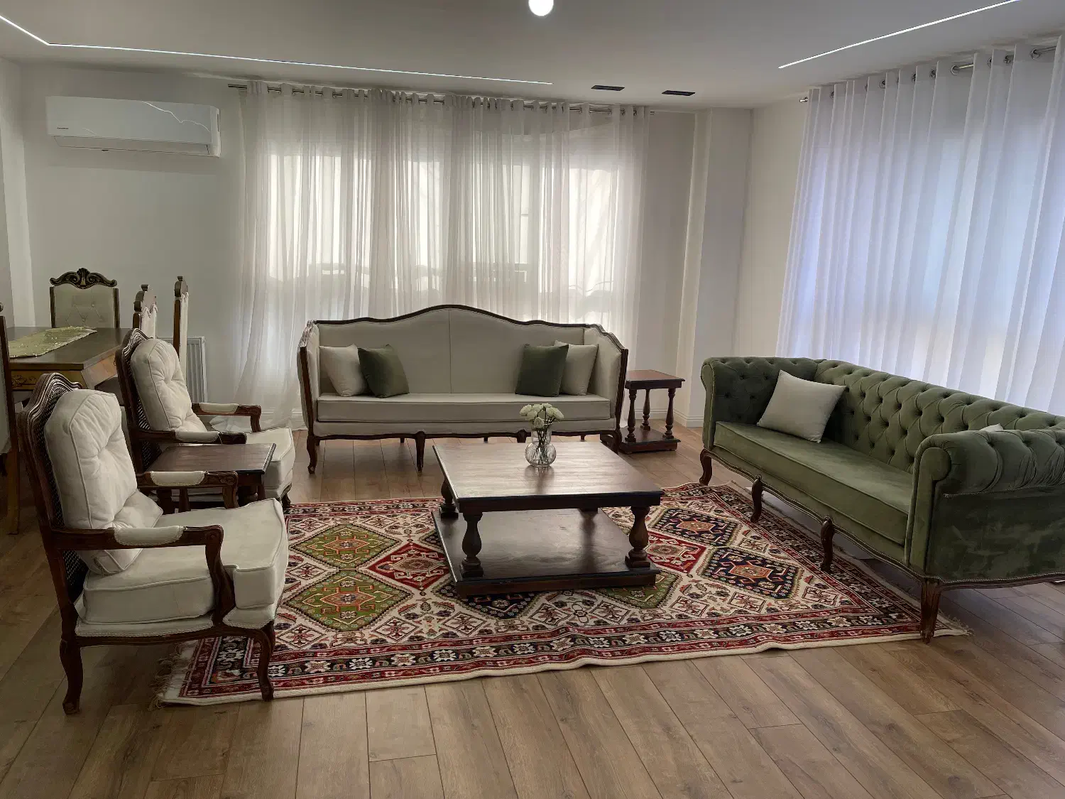 مبل وناهارخوری|مبلمان خانگی و میز عسلی|رشت, ساغری سازان|دیوار