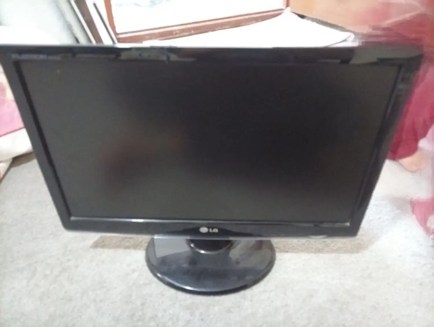 مانیتور ۲۱ اینچ ال جی|قطعات و لوازم جانبی رایانه|رشت, جانبازان|دیوار