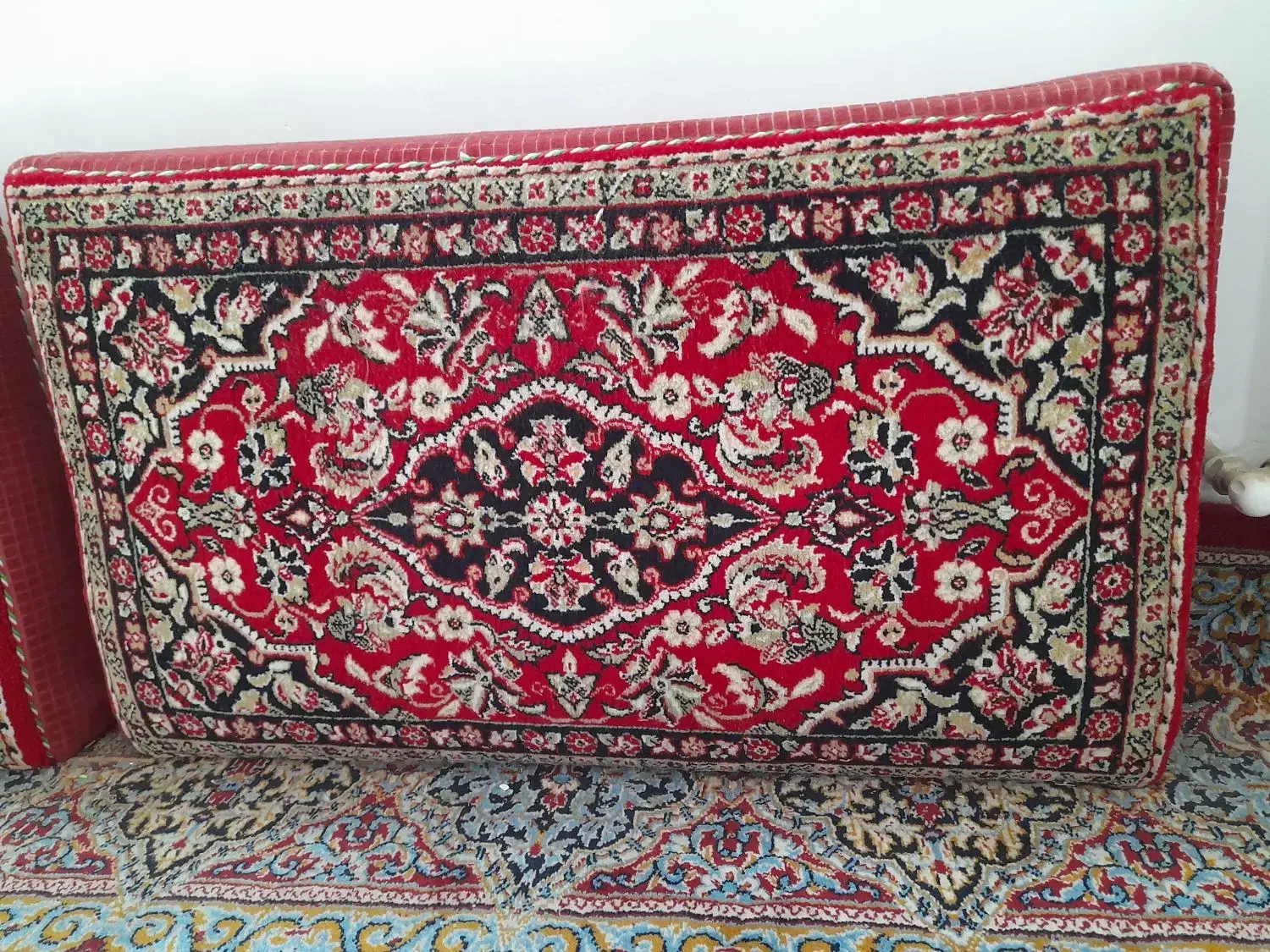 ۶ عدد پشتی|پشتی|کرمان, |دیوار