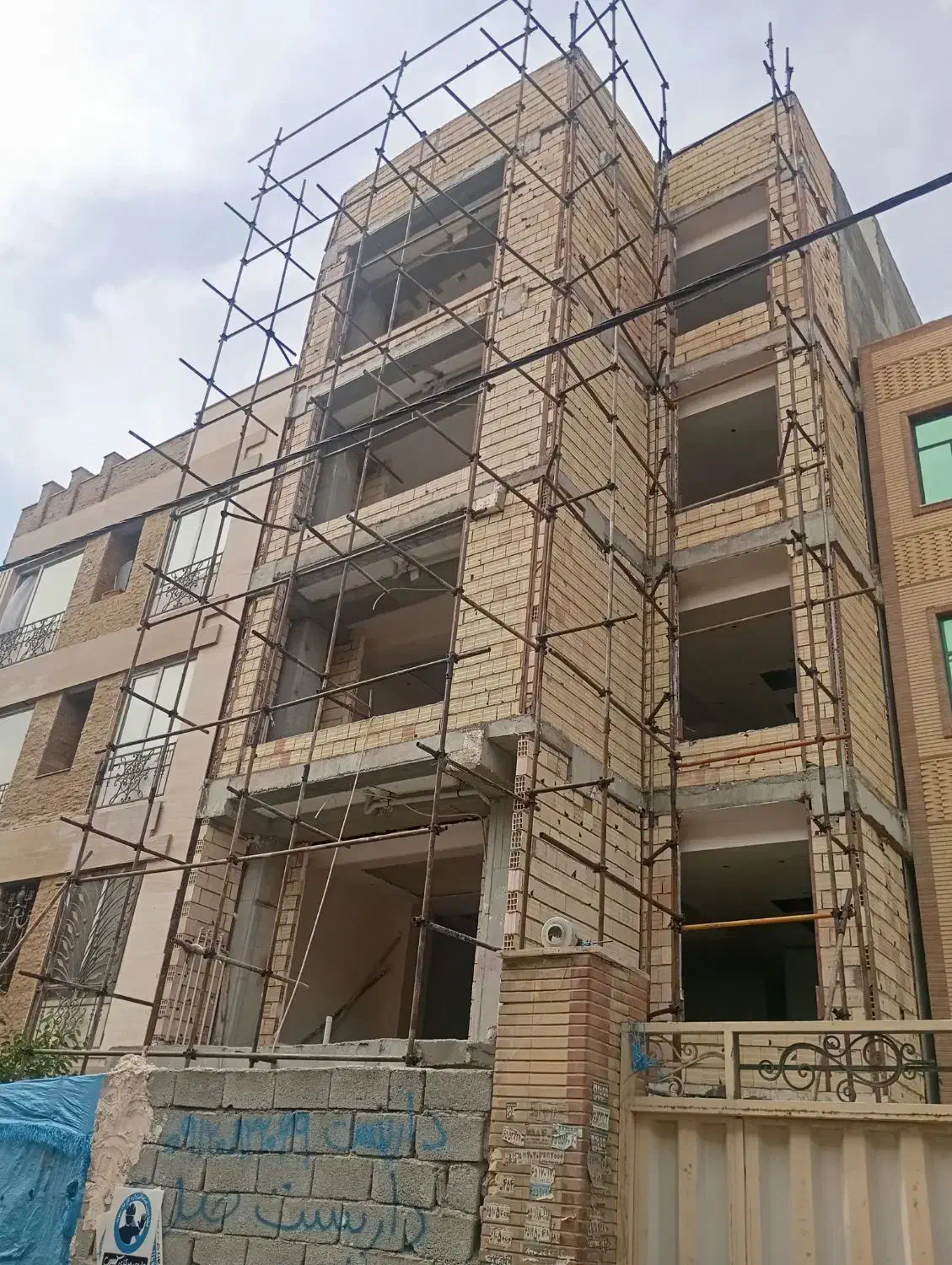 نصب کارهای داربست|خدمات پیشه و مهارت|گرمدره, |دیوار