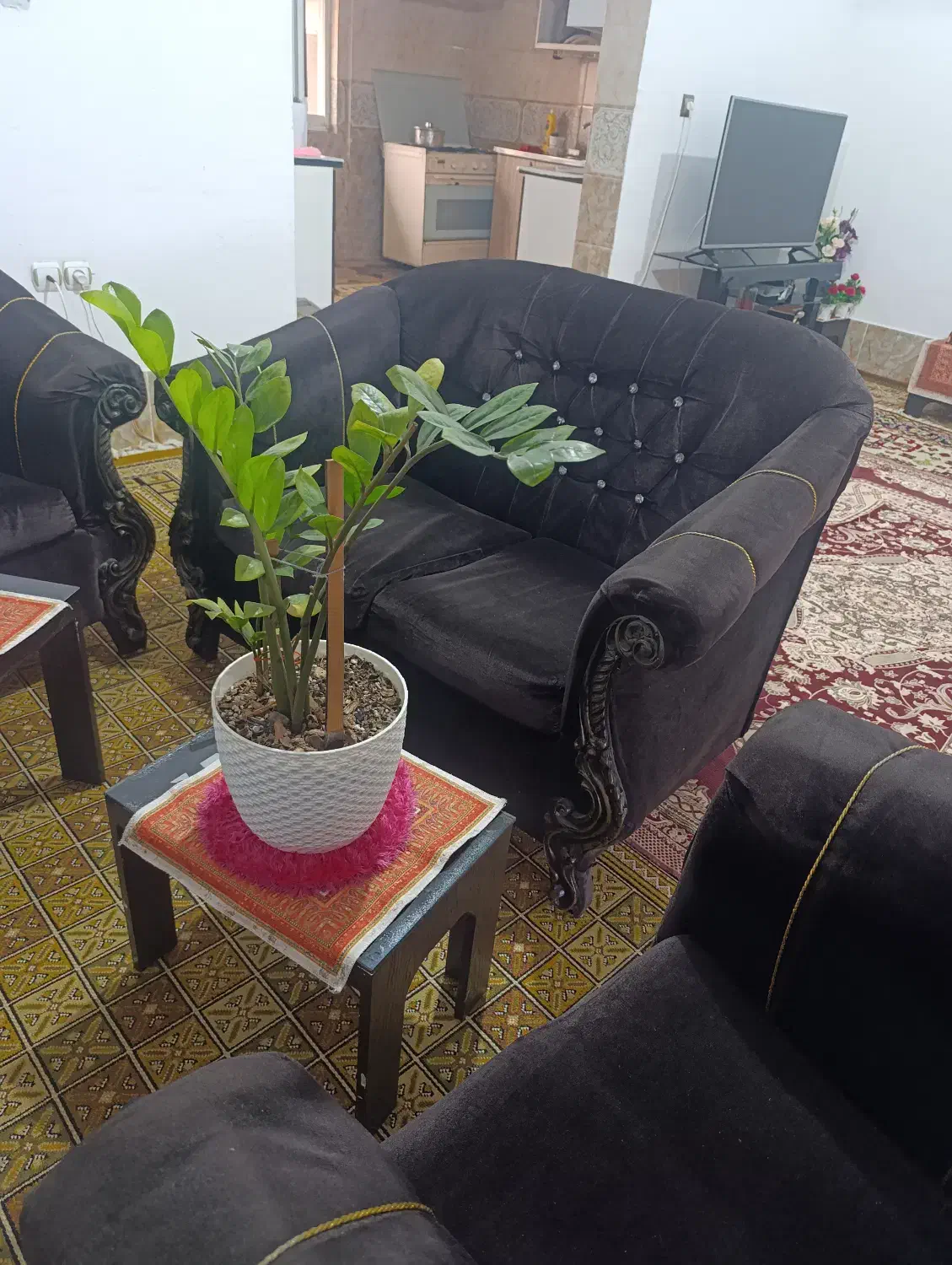 مبل ۷ نفره و سه تا عسلی|مبلمان خانگی و میز عسلی|قائمشهر, |دیوار