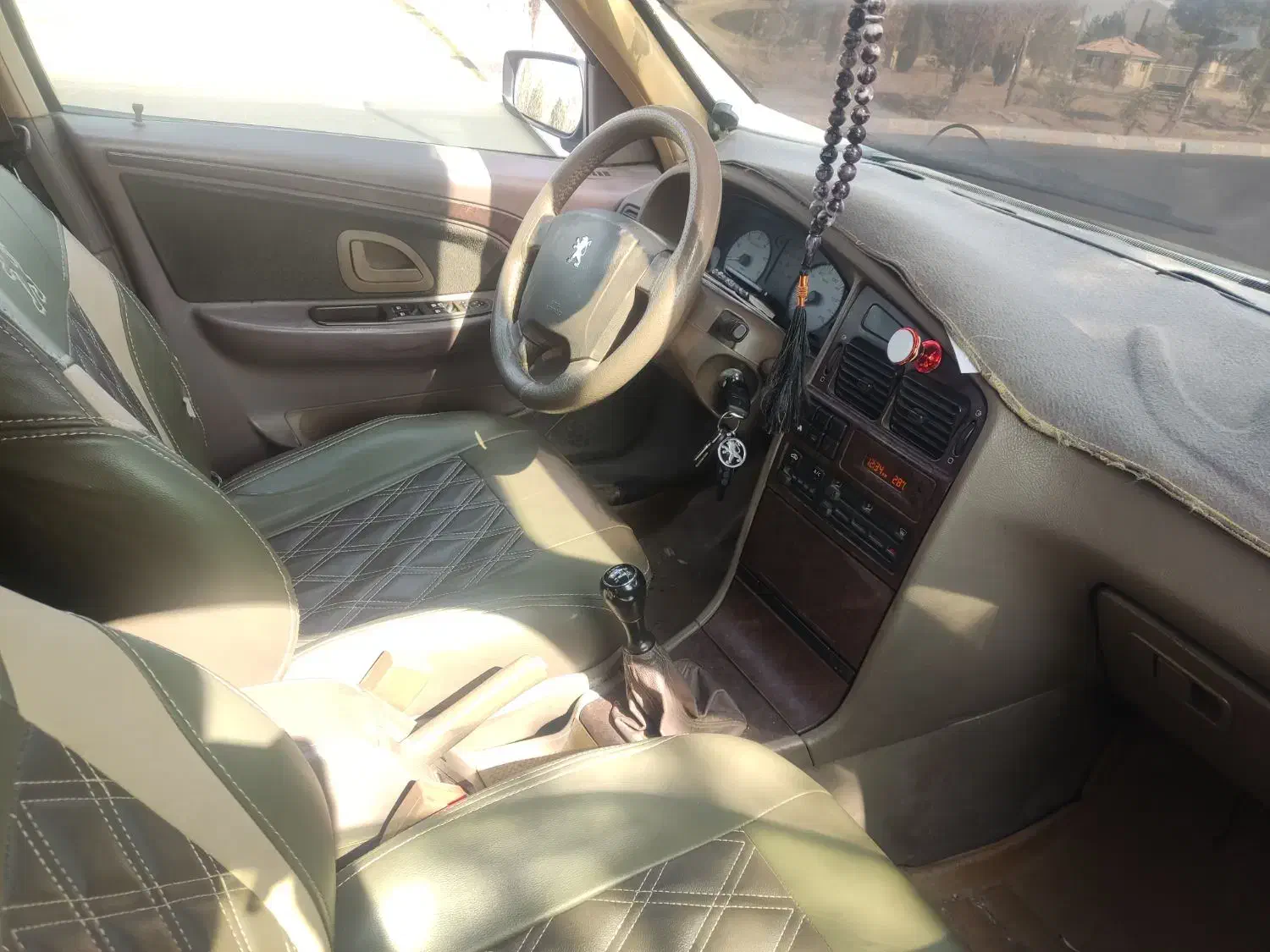 پژو پارس|خودرو سواری و وانت|بروجرد, |دیوار