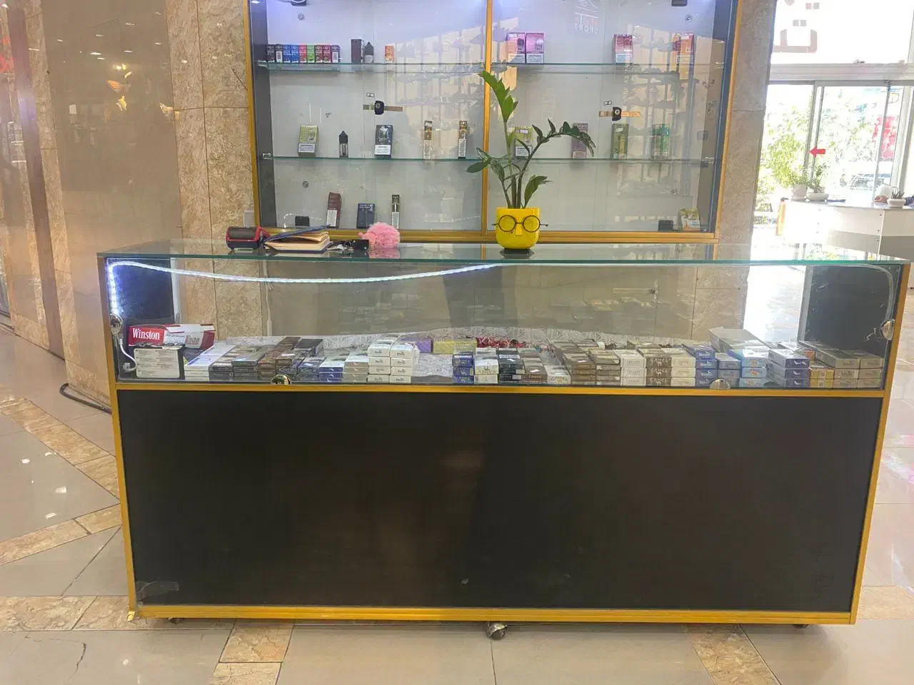 ویترین|فروشگاه و مغازه|شیراز, گلدشت معالی‌آباد|دیوار