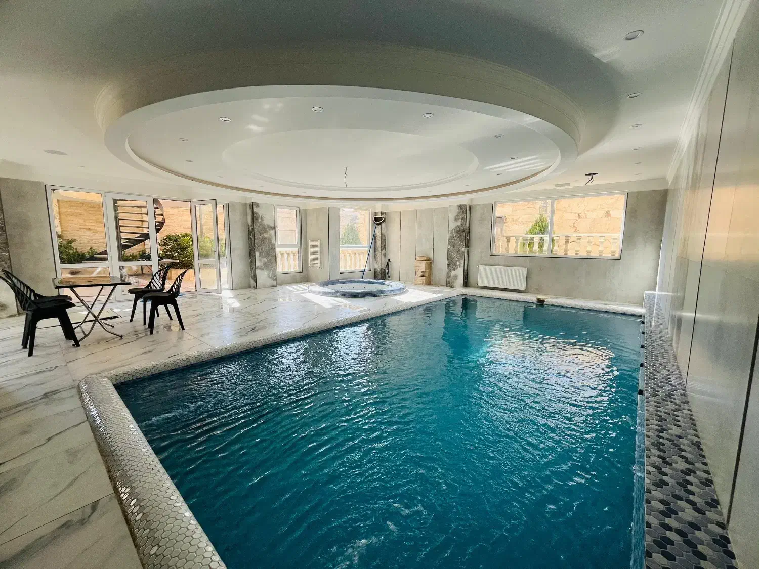 ویلا اجاره روزانه آبگرم سرپوشیده|اجارهٔ کوتاه‌مدت ویلا و باغ|بومهن, |دیوار