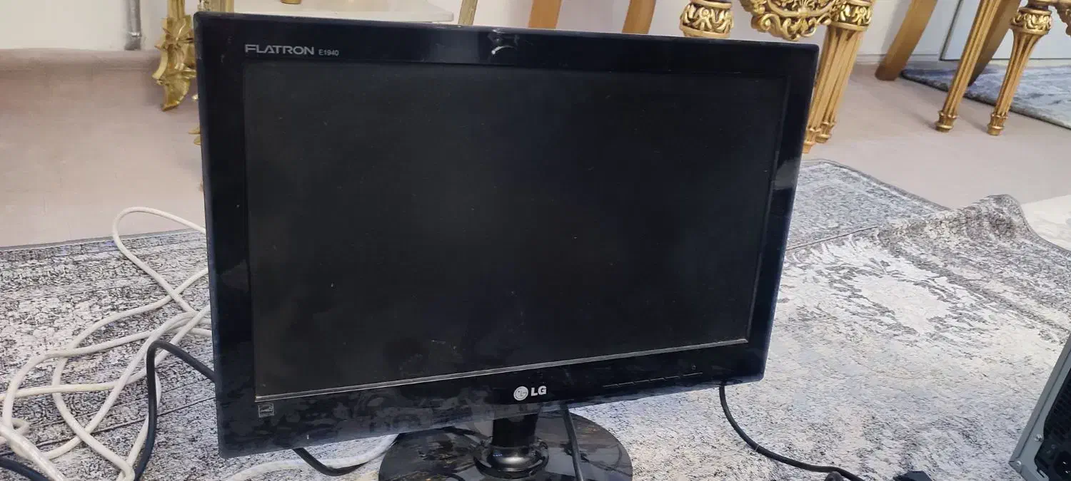 کامپیوتر|رایانه رومیزی|باروق, |دیوار