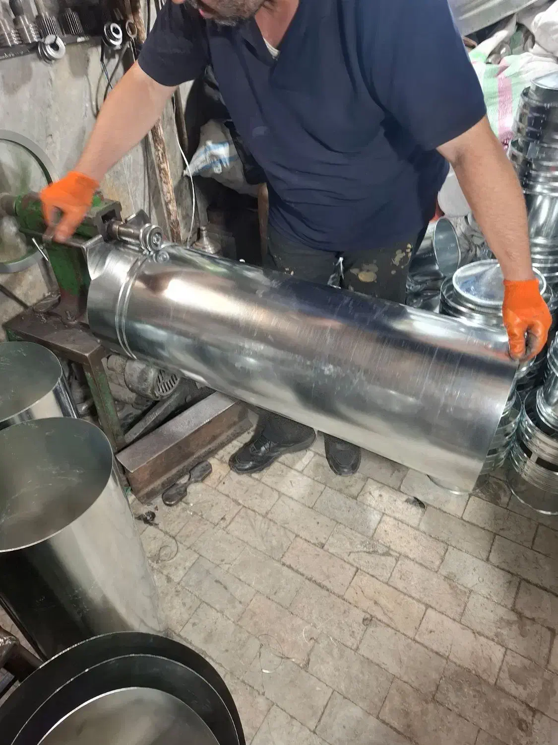 استخدام کارگر کارگاه حلبی سازی|استخدام صنعتی، فنی، مهندسی|تهران, سیروس|دیوار