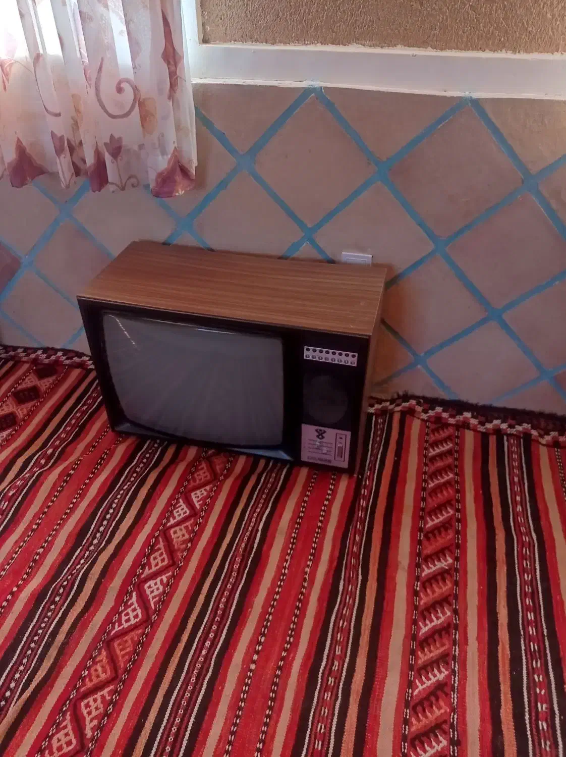 ملزومات قدیمی|کلکسیون اشیاء عتیقه|نیاسر, |دیوار