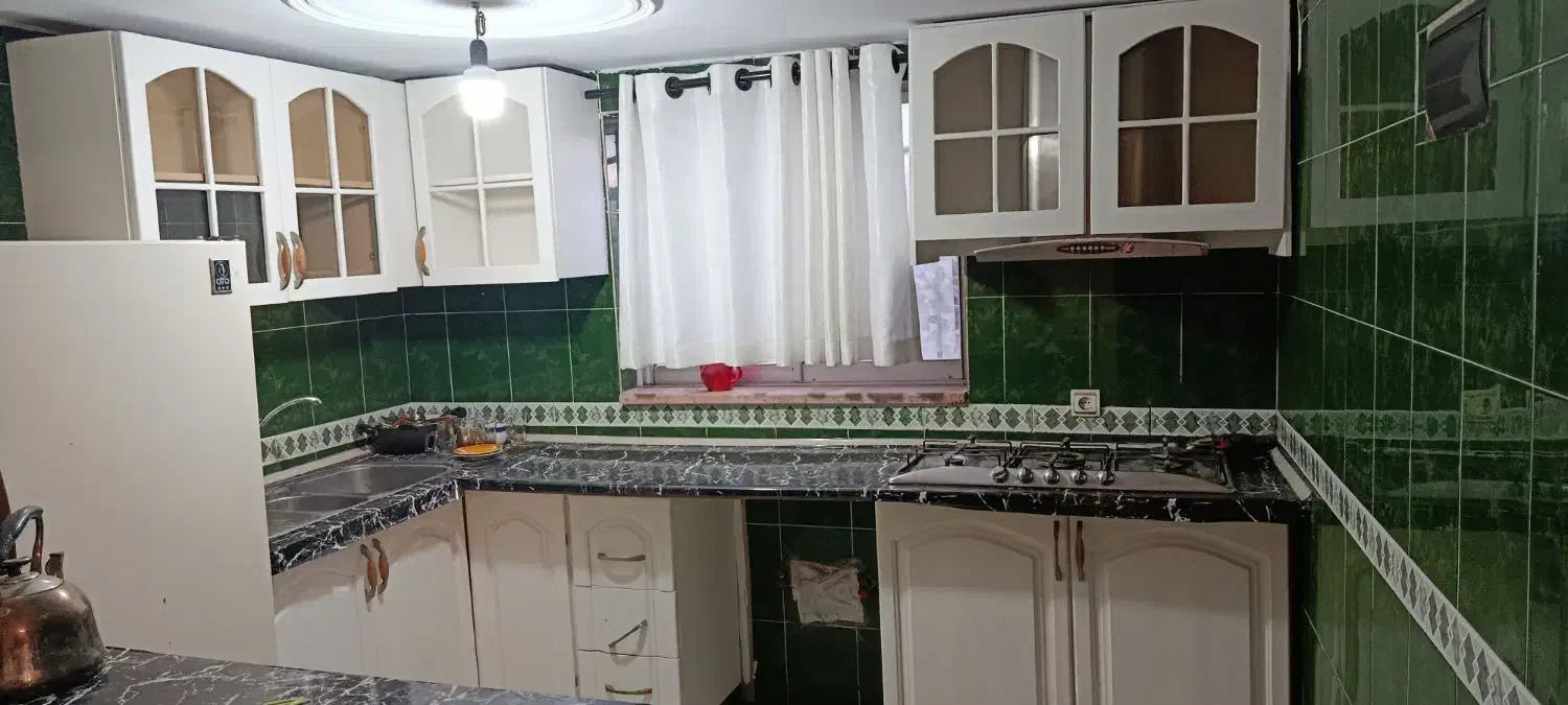 کابینت چوبی وسینک وگاز|آبچکان و نظمدهنده ظروف|عباسآباد, |دیوار