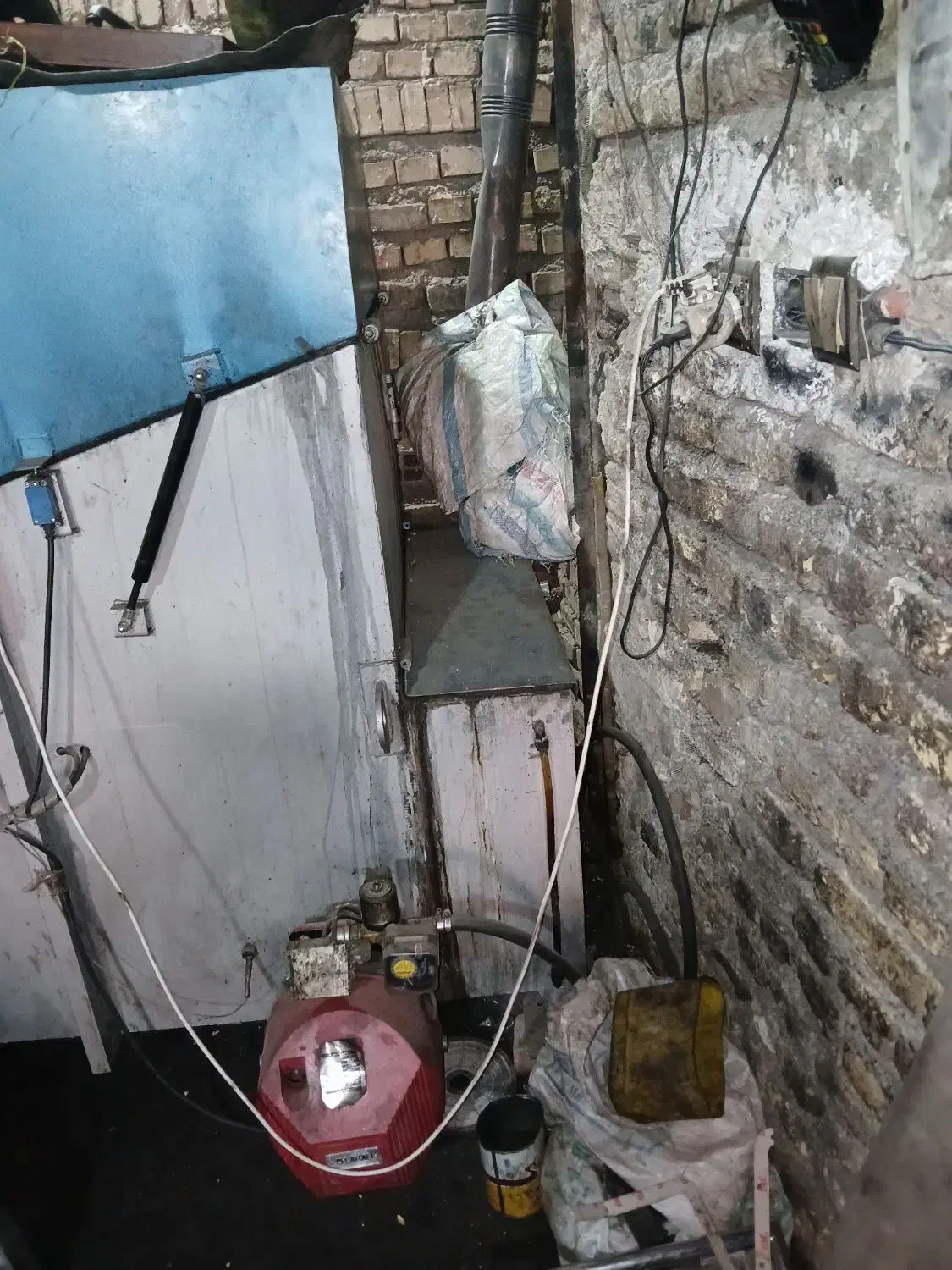 قطعه شویی|ماشین‌آلات صنعتی|مرند, |دیوار