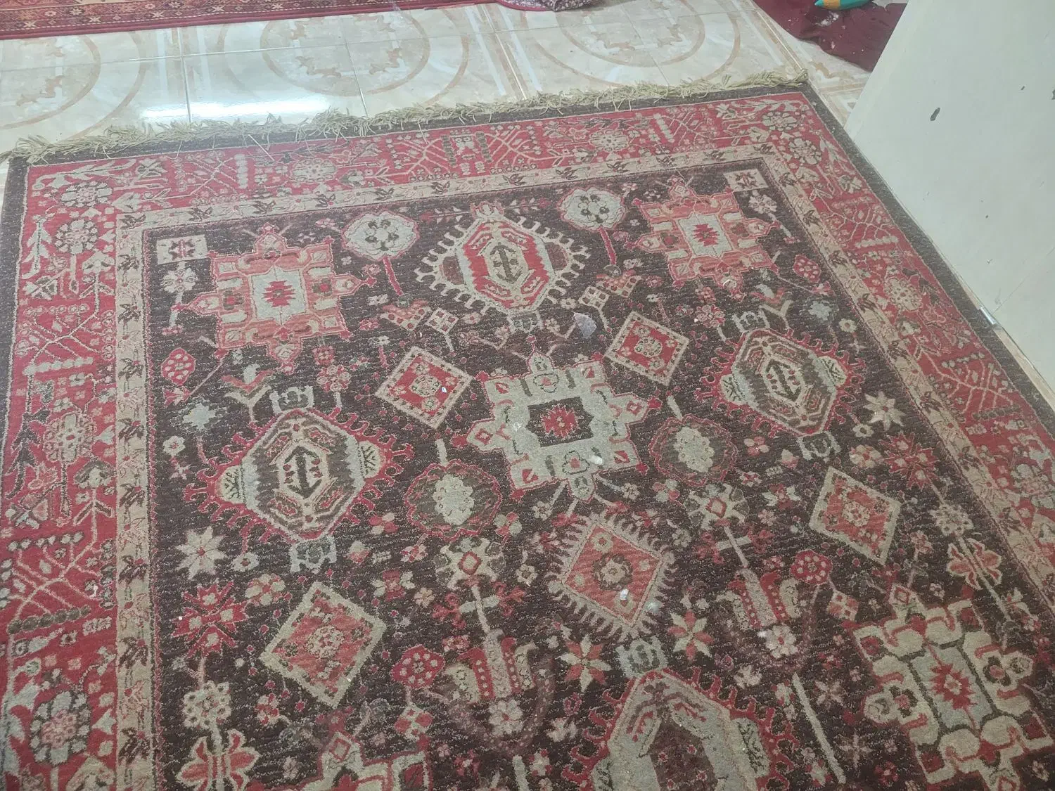 دو تخته فرش ۶ متری|فرش|مشهد, آپارتمان های مرتفع|دیوار