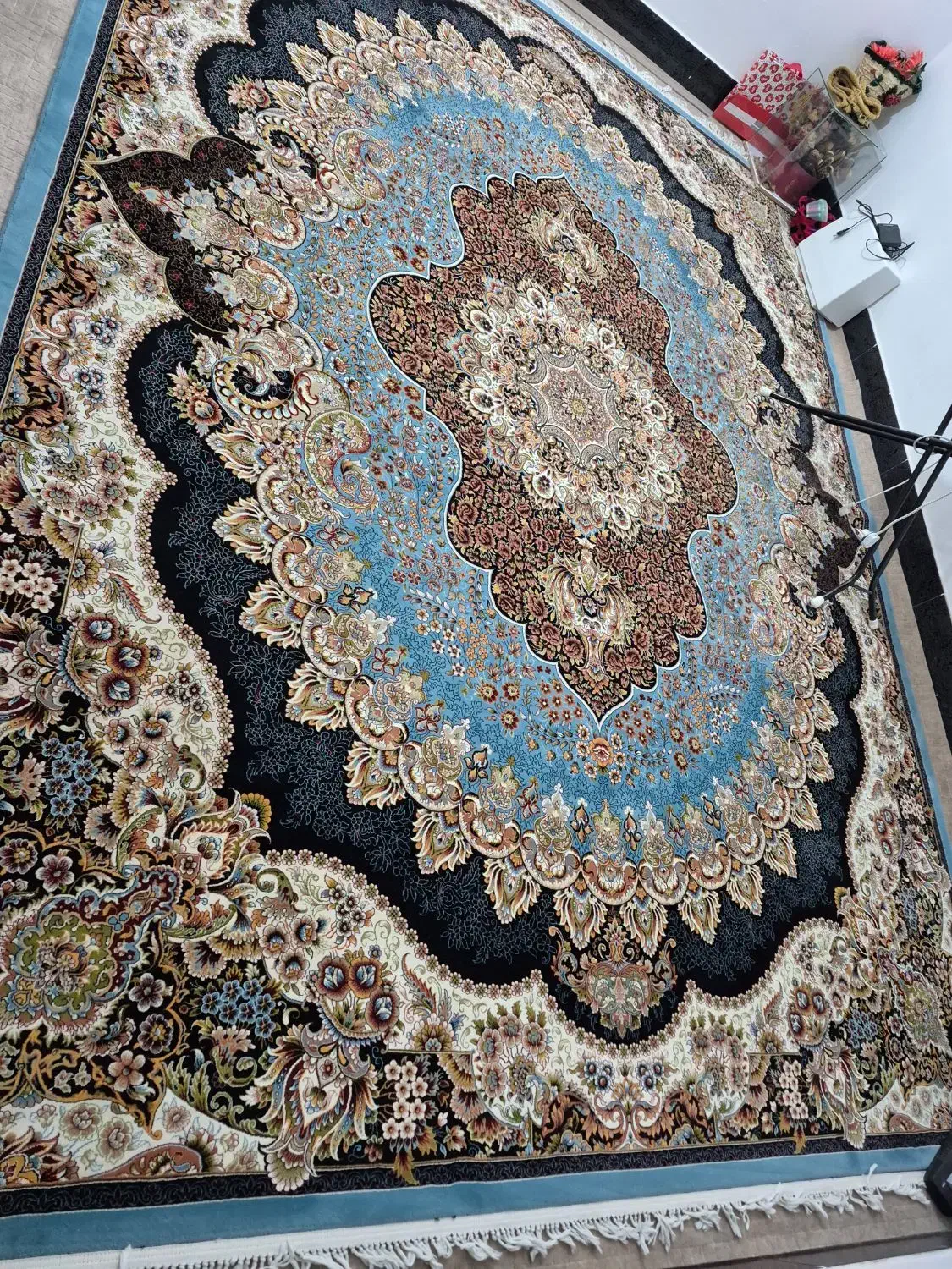 فرش ۷۰۰ شانه پاتریس تراکم پود ۲۵۵۰|فرش|بهبهان, |دیوار