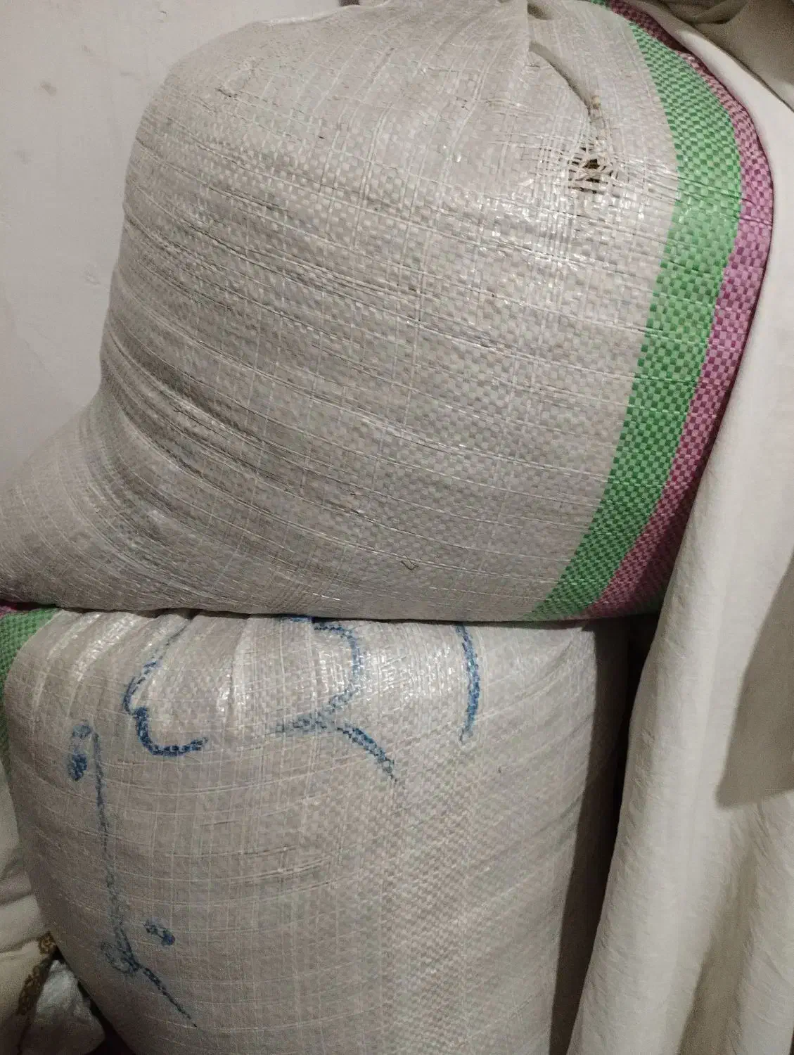 جو جمشید|خوردنی و آشامیدنی|لنگرود, |دیوار