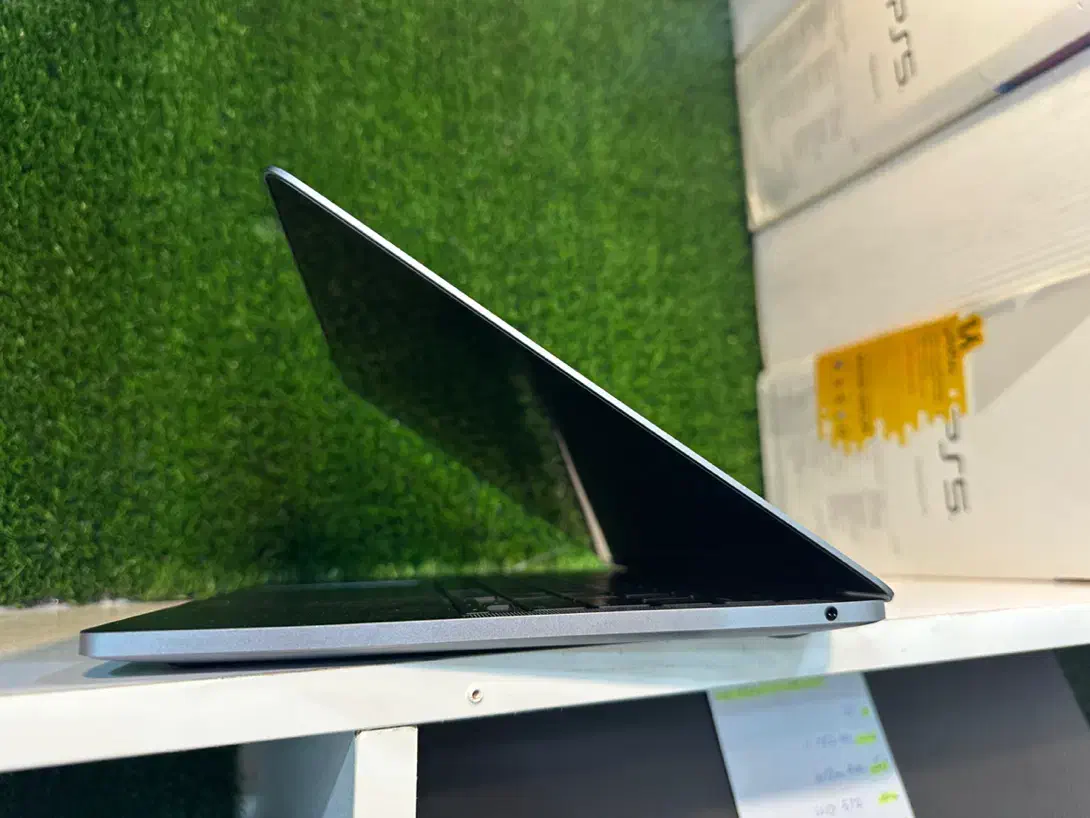 MacBook Pro 2022 M2 256SSD Ram8 قیمت مناسب|رایانه همراه|کرج, گوهردشت|دیوار