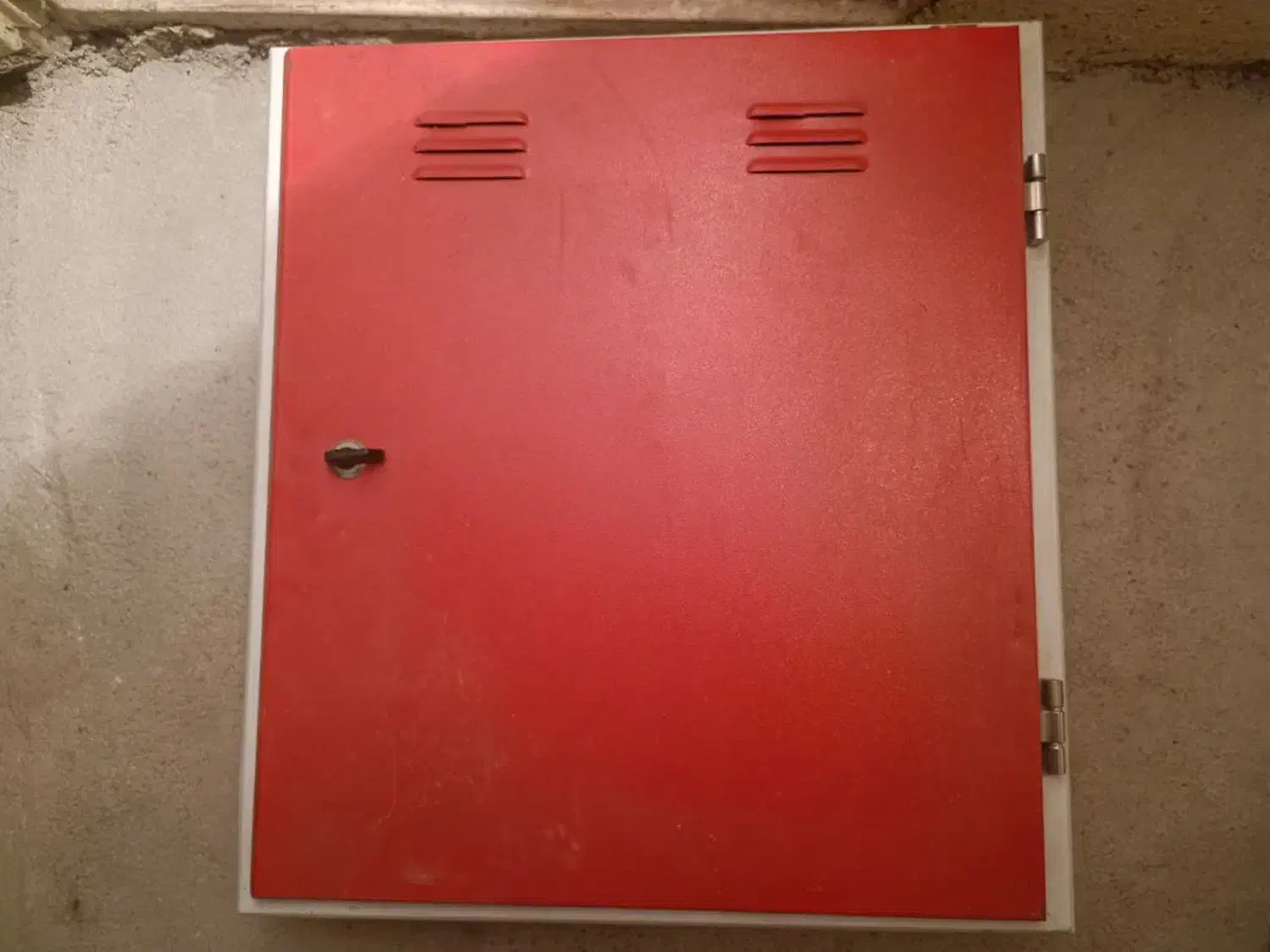 جعبه و شلنگ آتش نشانی|مصالح و تجهیزات ساختمان|خرم‌آباد, |دیوار