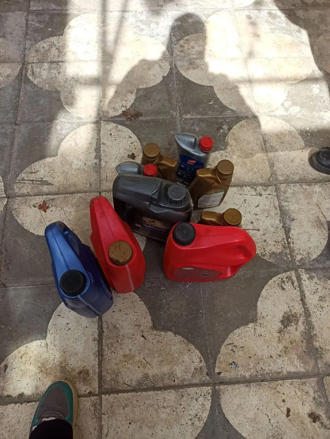 ظروف پلاستیکی|ظروف نگهدارنده، پلاستیکی، یک‌بارمصرف|شیراز, کوشک میدان|دیوار