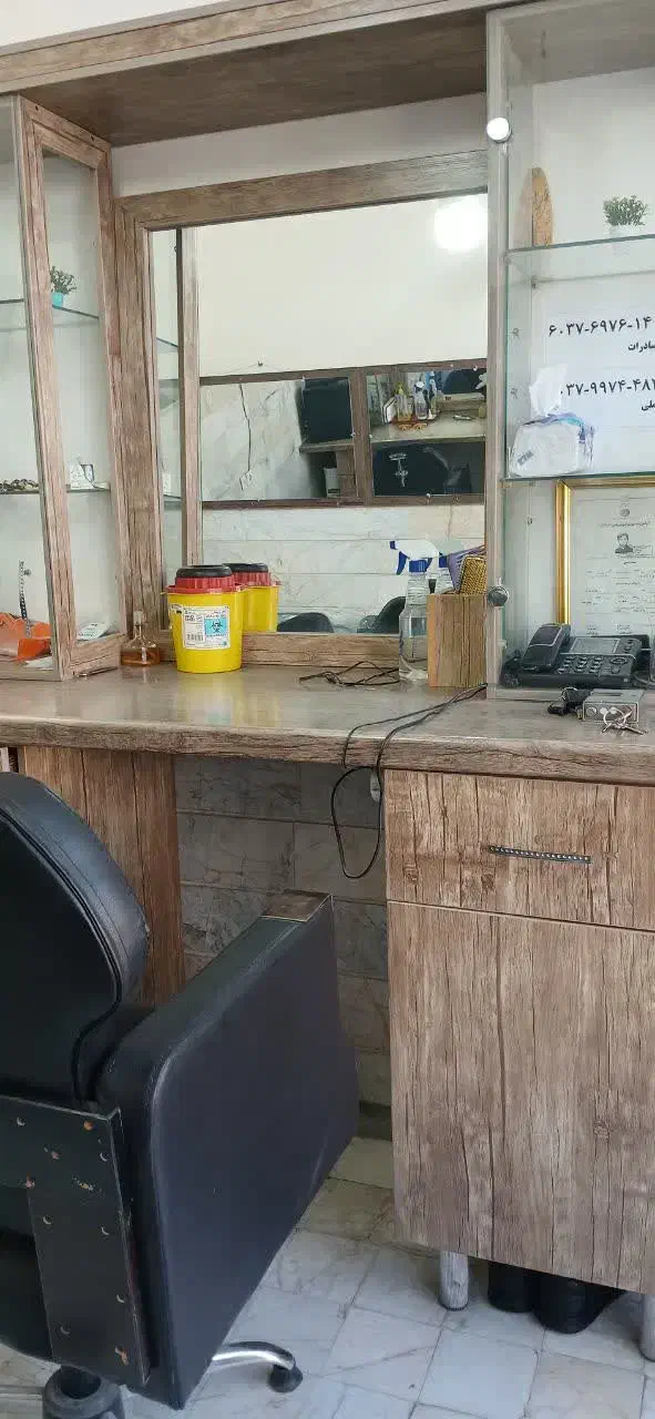 دکور آرایشگاه|آرایشگاه و سالن‌های زیبایی|ورامین, ورامین|دیوار