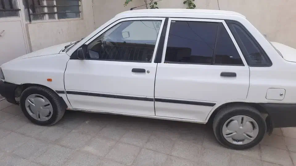 ماشین تمیز همین جوری ک توی عکس هست|خودرو سواری و وانت|سراوان, |دیوار