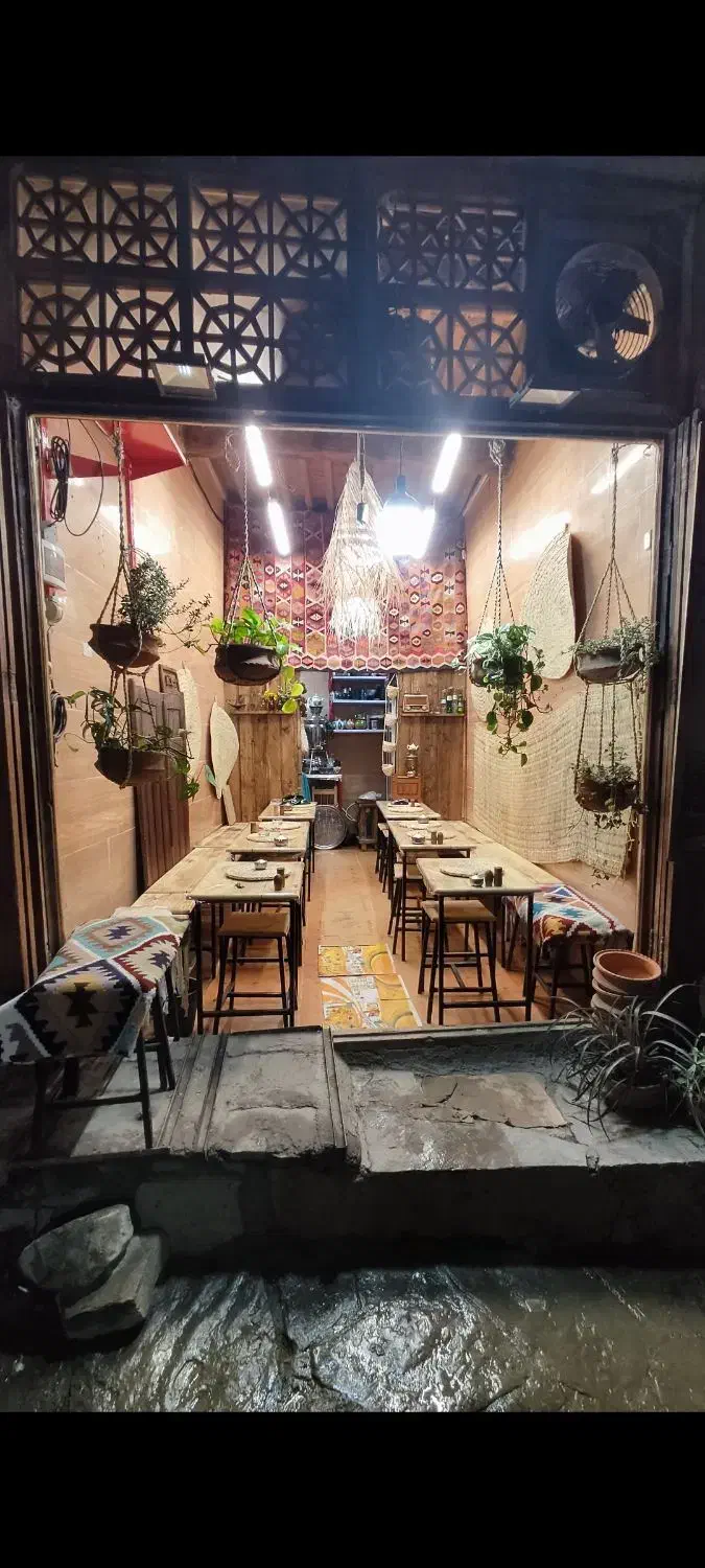 اجاره مغازه (کافه)|اجارهٔ مغازه و غرفه|ماسوله, |دیوار