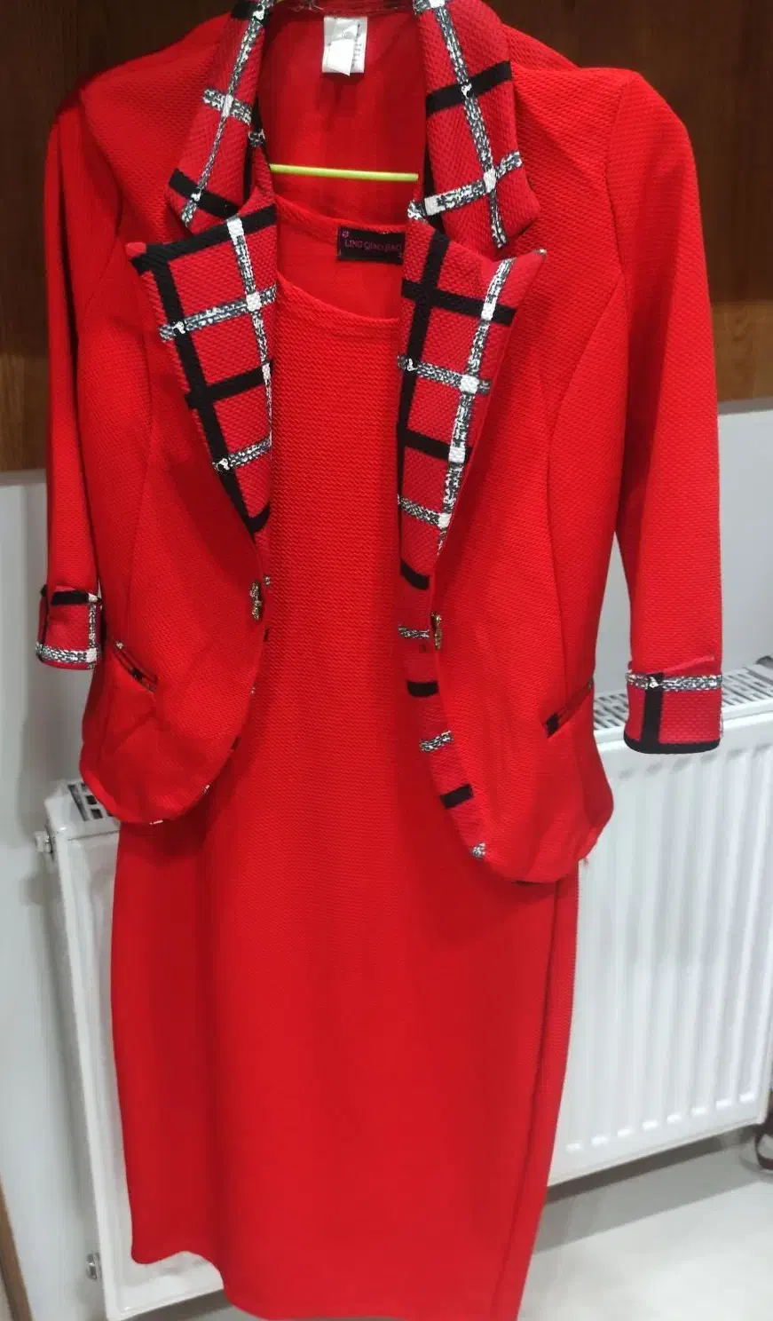 لباس|لباس|سبزوار, پاسداران|دیوار