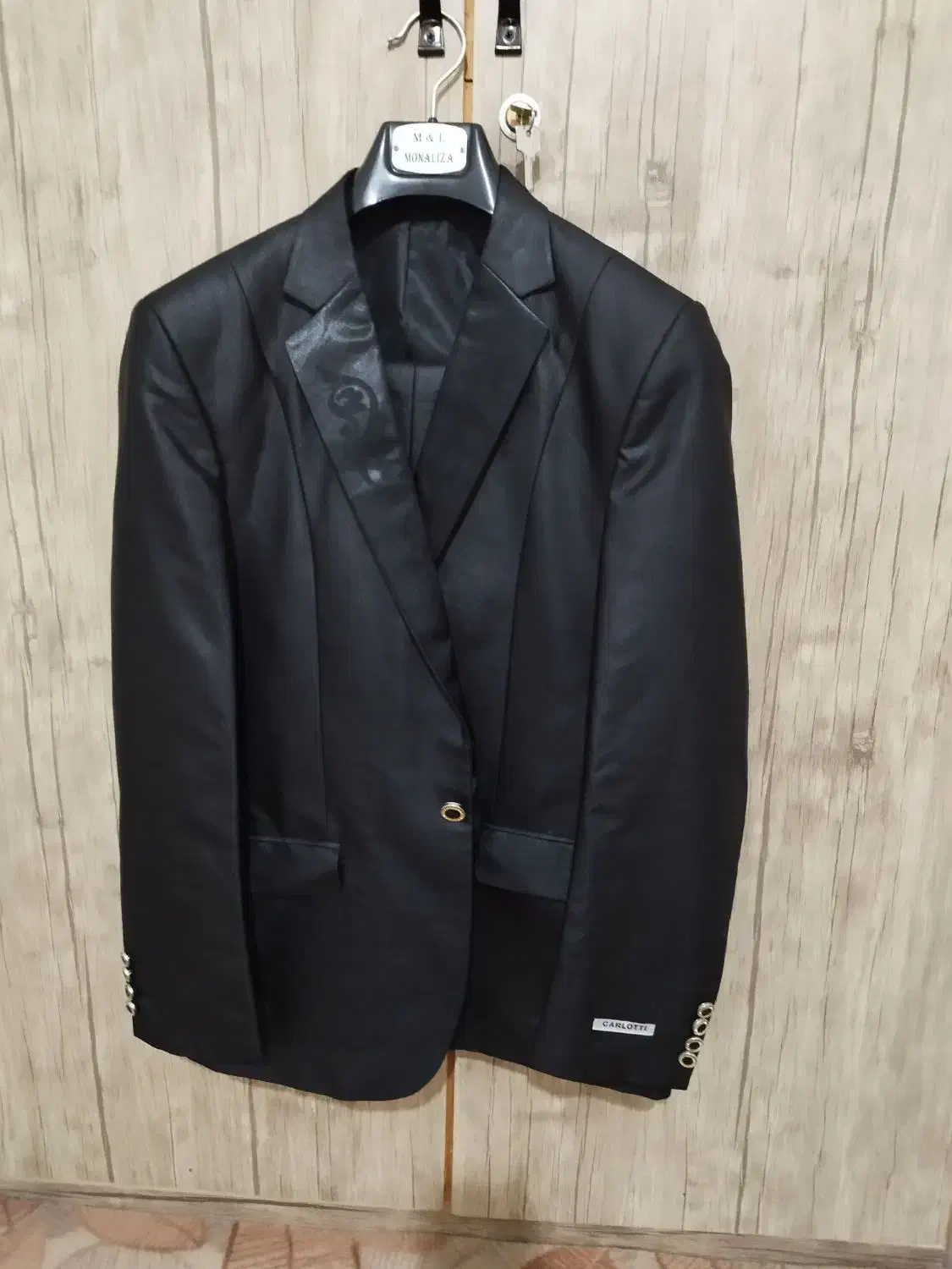 کت و شلوار مردانه|لباس|صحنه, |دیوار