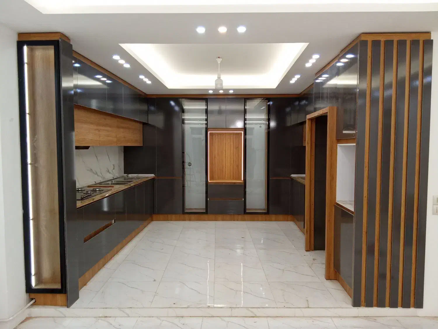 طراحی و اجرای کابینت آشپزخانه وکمددیواری|جاکفشی، کمد، دراور|خوی, |دیوار