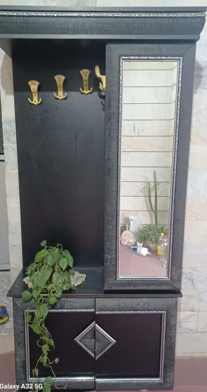 جاکفشی و آینه|جاکفشی، کمد، دراور|قرق, |دیوار