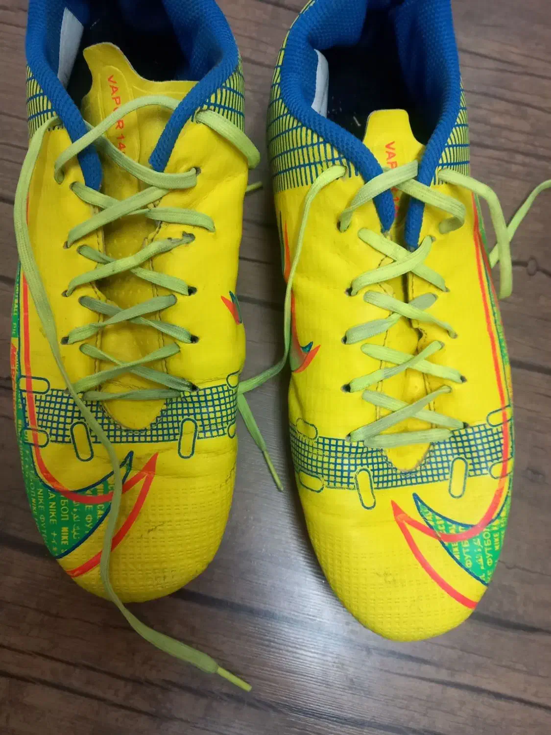 یک جفت کفش چمن اصل|کیف، کفش، کمربند|فرح دشت, |دیوار