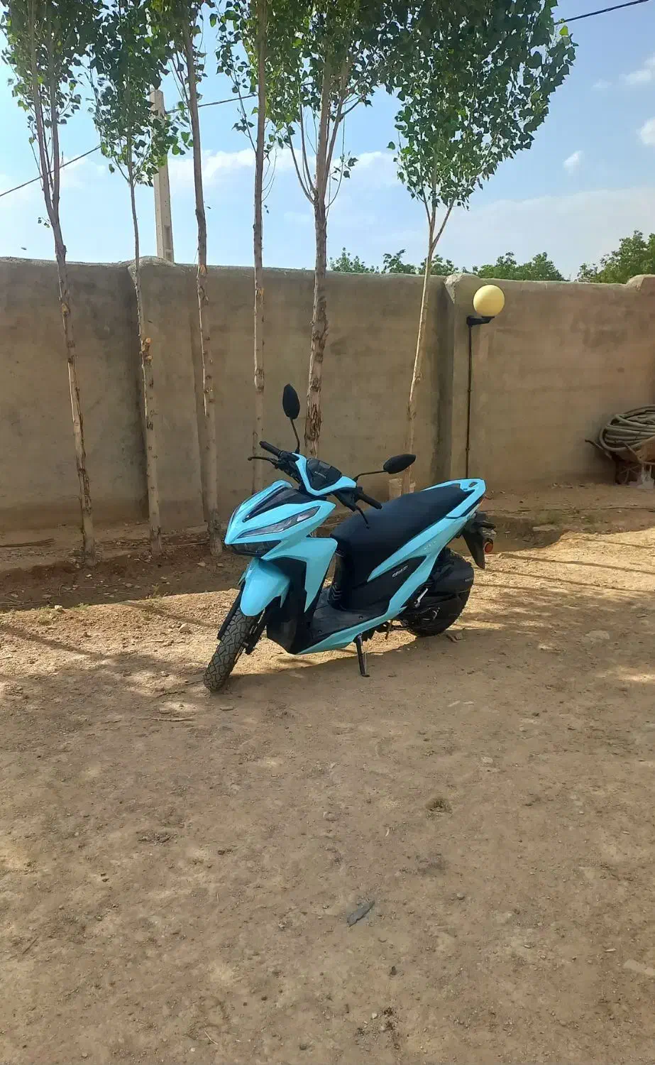 کلیک ۱۵۰  بلنتا|موتورسیکلت|تویسرکان, |دیوار