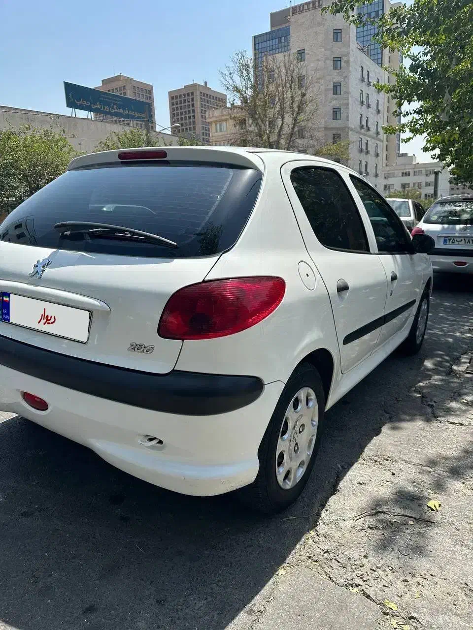 ۲۰۶ سفید مدل ۹۹ تیپ ۲|خودرو سواری و وانت|تهران, فاطمی|دیوار