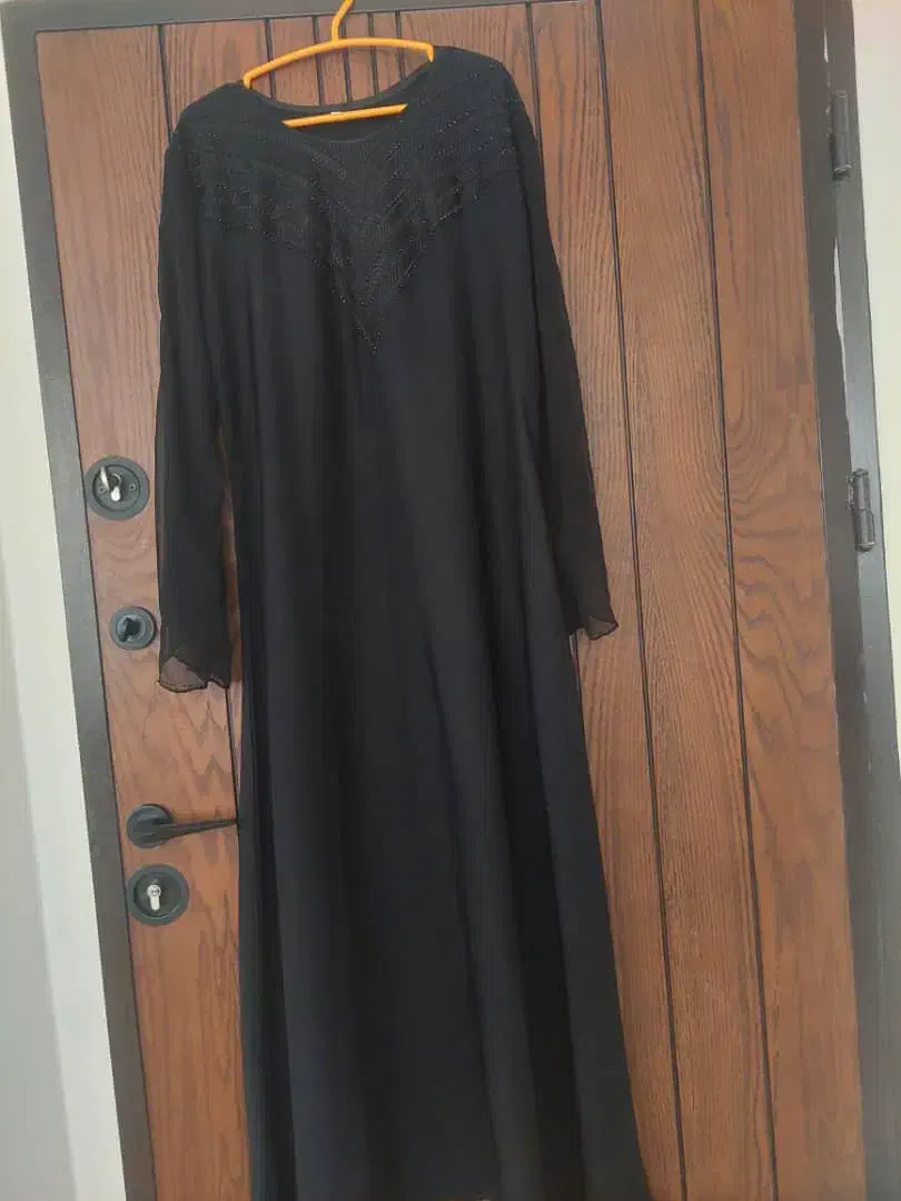 عبا عربی|لباس|شاهینشهر, سعدی جنوبی|دیوار