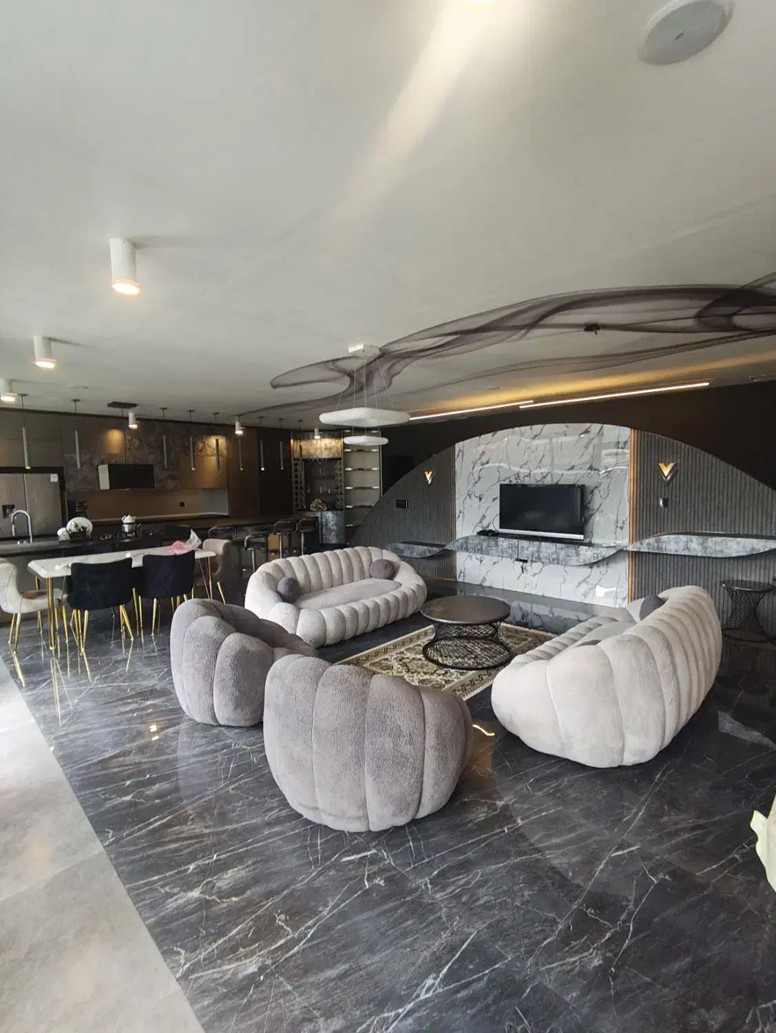 اجاره روزانه ویلای فوق لاکچری استخردار ۷ آذر|اجارهٔ کوتاهمدت ویلا و باغ|بندر انزلی, ساحل قو|دیوار