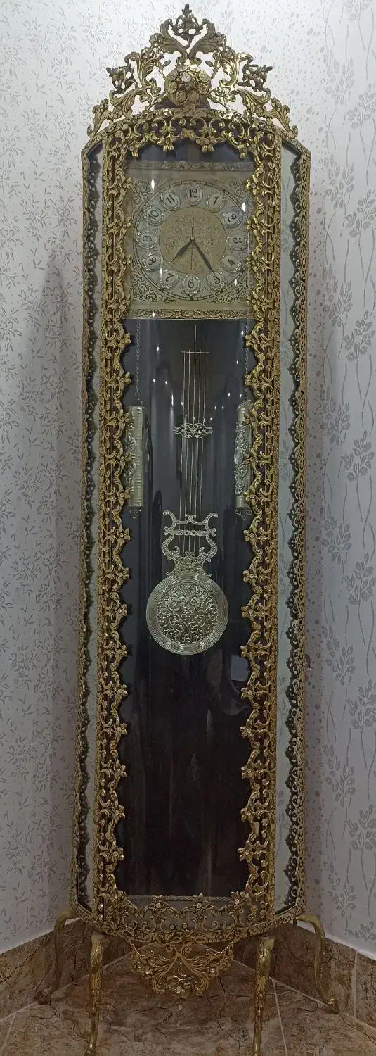 بوفه و ساعت برنزه اصل|بوفه، ویترین، کنسول|دهگلان, |دیوار