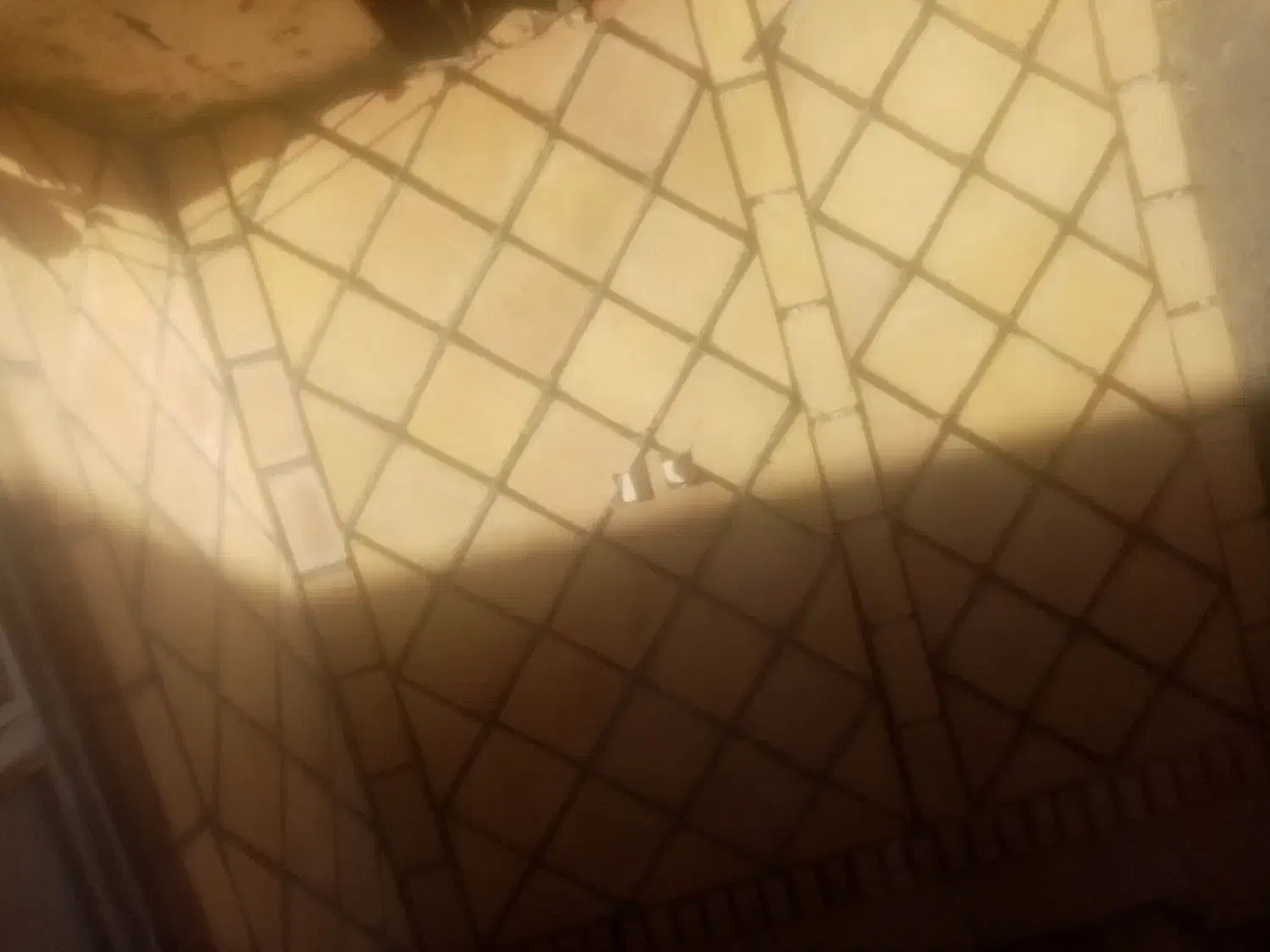 کاشی سرامیک موزائیک شیب بندی روز مزد متری در خدمت|خدمات پیشه و مهارت|بیرجند, |دیوار