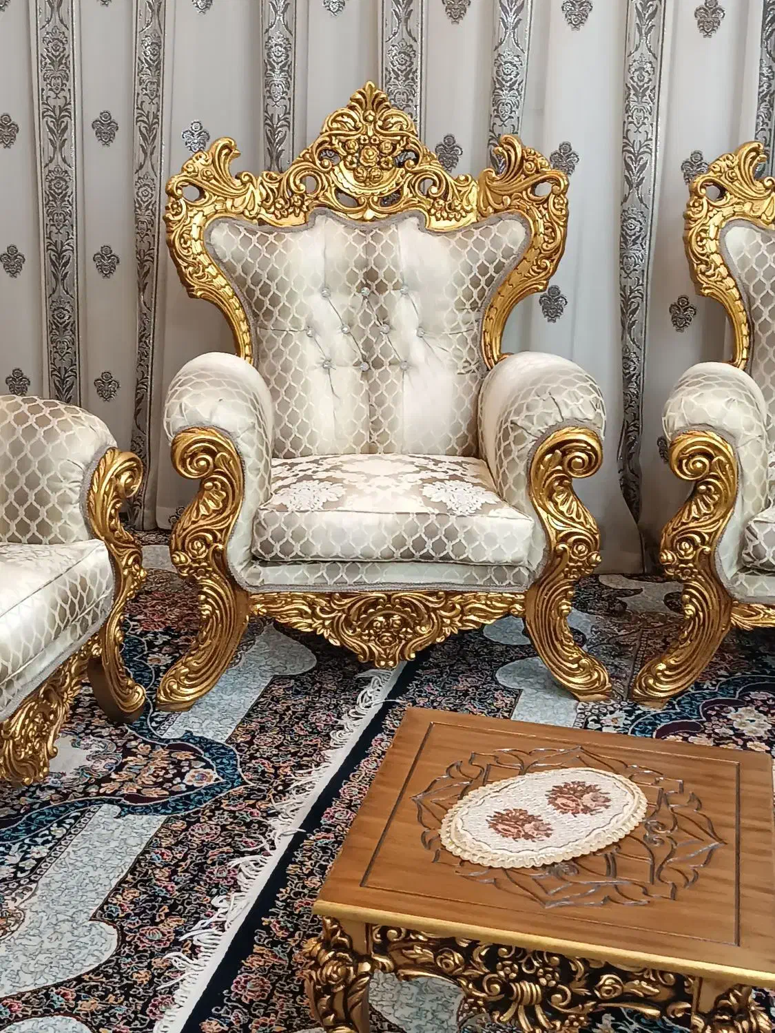 مبل سلطنتی شاهنشین 9نفر باغذاخوری6نفره درحدنونو|مبلمان خانگی و میز عسلی|بروجرد, |دیوار