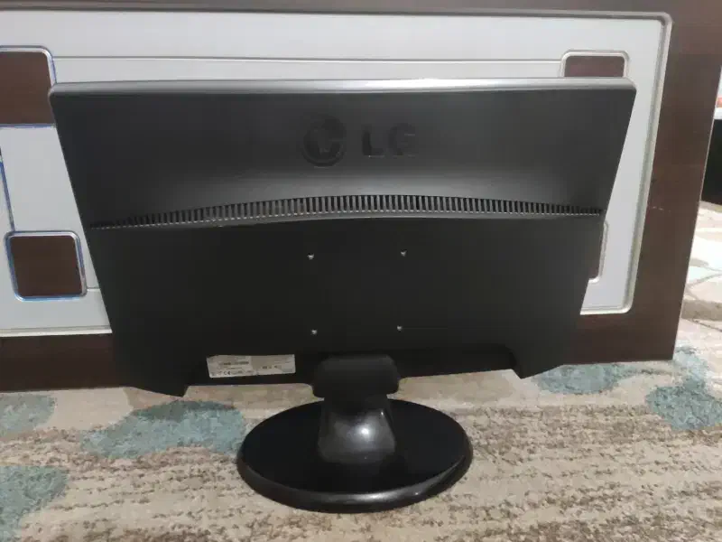 مانیتور|تلویزیون و پروژکتور|رودان, |دیوار