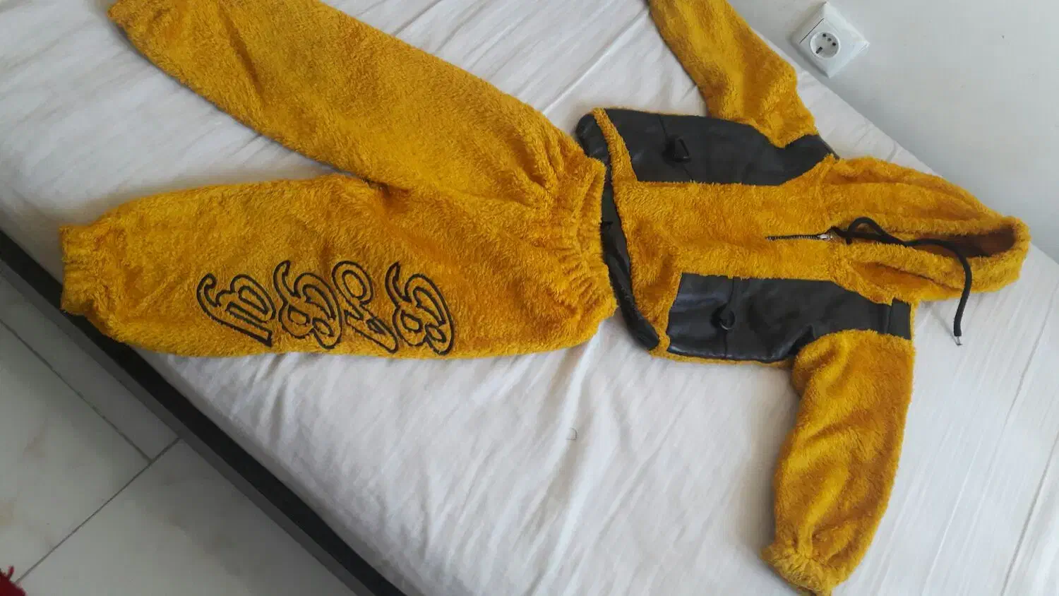 کاپشن شلوار|کفش و لباس بچه|پردیس, فاز ۱۱|دیوار