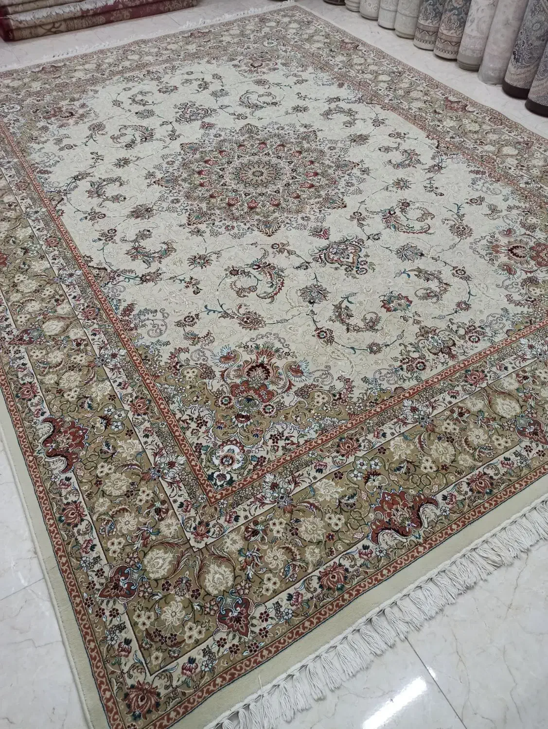 (اندیشه۹۳)یک عددفرش دوازده متری هفتصدشانه مشهد|فرش|مشهد, مشکینی (شهرک غرب)|دیوار