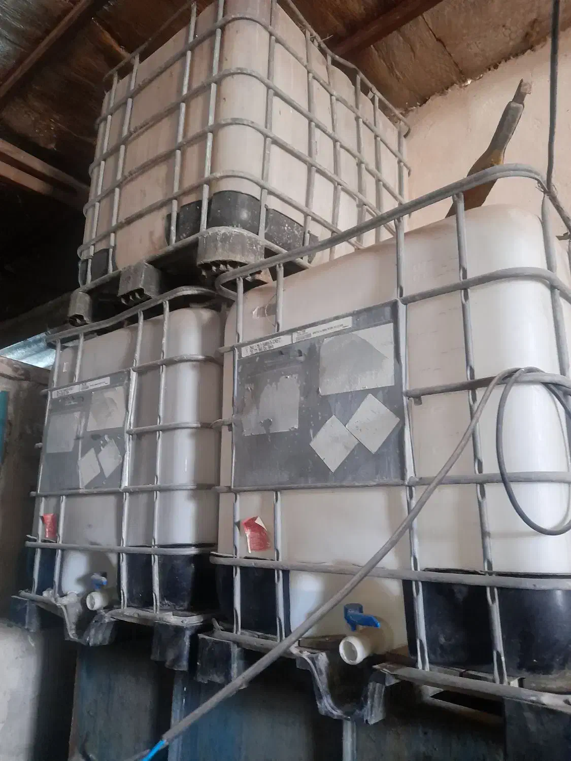 مخزن هزار لیتری|مصالح و تجهیزات ساختمان|اسلامشهر, شهرک امام حسین (میان آباد)|دیوار