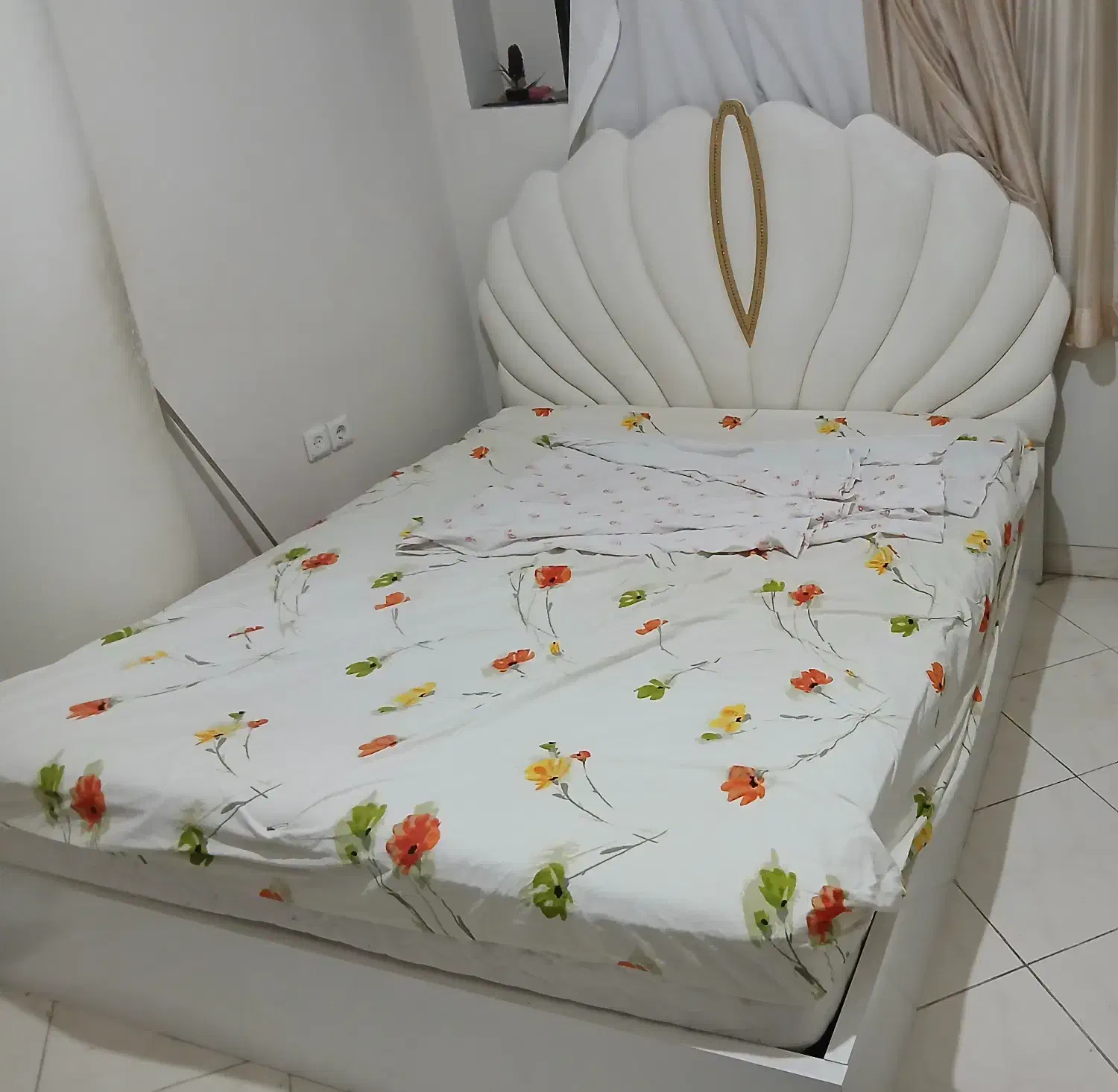 تختخواب دو نفره بدون تشک|تخت و سرویس خواب|جهرم, |دیوار