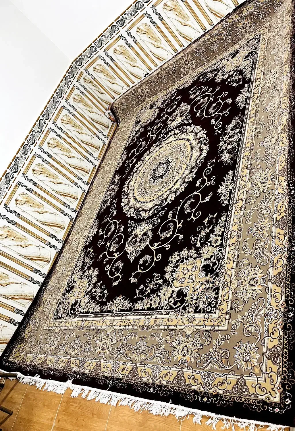 فرش فرهی ۹ متری  قیمت توافقی|فرش|گیلان غرب, |دیوار