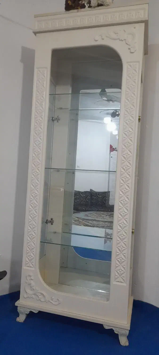 ویترین|آینه|مشهد, شهید آوینی|دیوار