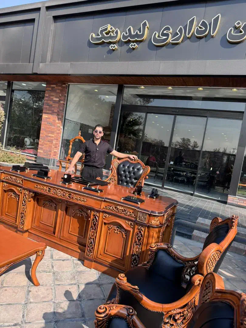 مبلمان اداری کلاسیک میز مدیریت جدید مبل رومانی|دفتر کار|تهران, یافت‌آباد|دیوار