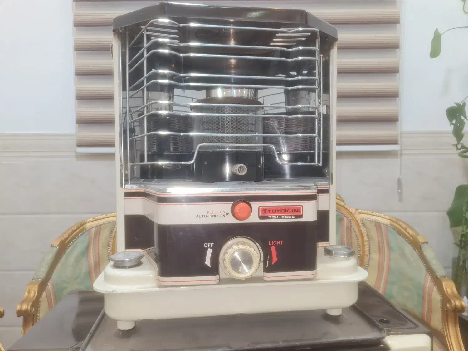 چراغ تویوست نفتی|بخاری، هیتر، شومینه|سمنان, |دیوار