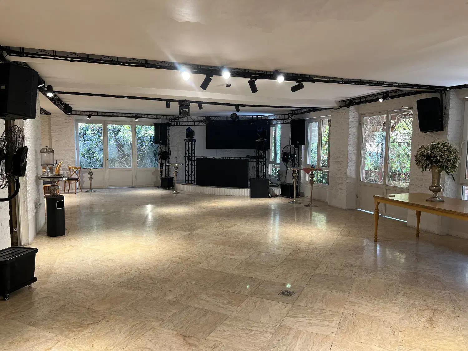 اجاره سالن / تشریفات / دی جی|خدمات پذیرایی، مراسم|تهران, شهر زیبا|دیوار